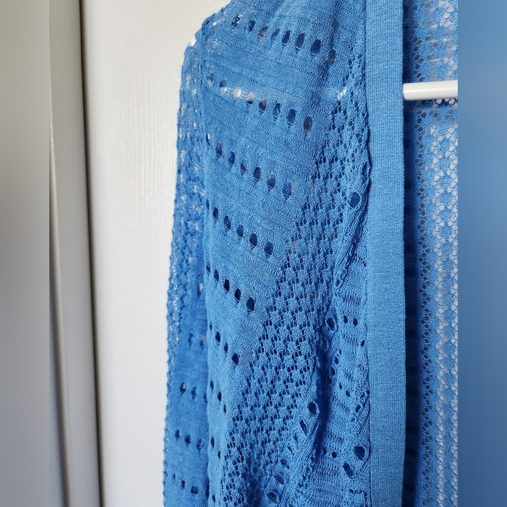 CHICO'S size 0/ small. Lightweight summer sweater/ layering piece. - Picture 5 of 10